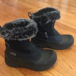 Great North Face girls snow boots